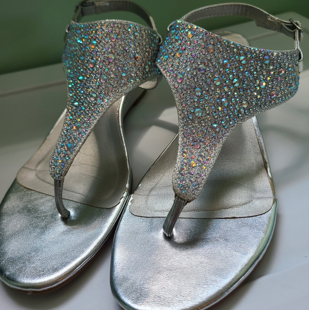 Dream Pairs Low Wedge Dress Sandal Silver Sparkling ADITI-NEW. Size 9 Women